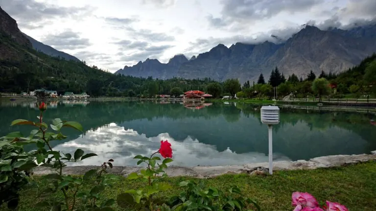 Shangrila Lake, Skardu
